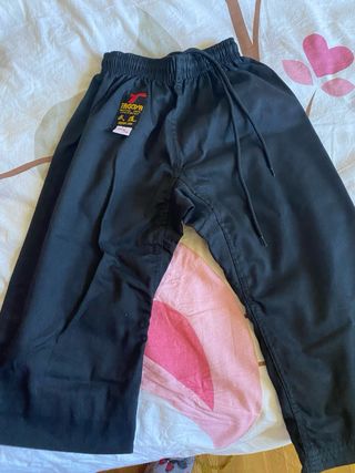 Traje de kempo/artes marciales. niño