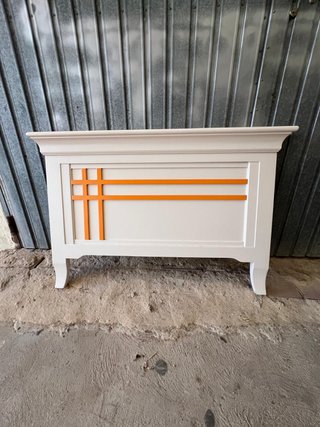 Habitación completa de madera de pino grande.