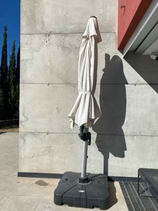 Sombrilla inclinable