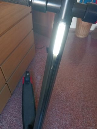 Vendo patín eléctrico sin estrenar. 