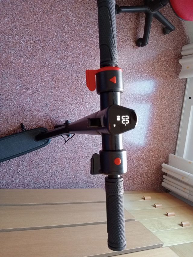 Vendo patín eléctrico sin estrenar.