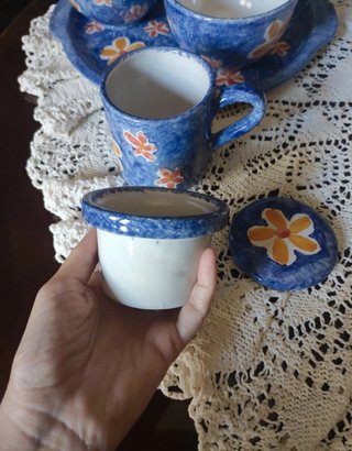 Set da colazione in ceramica dipinta