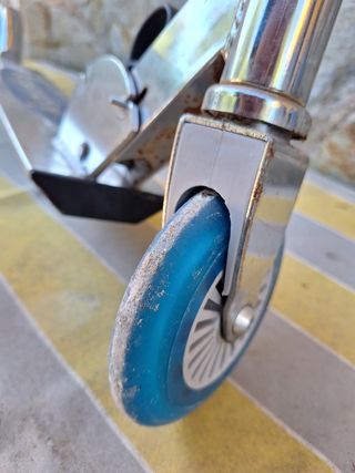 Patinete ligero de aluminio