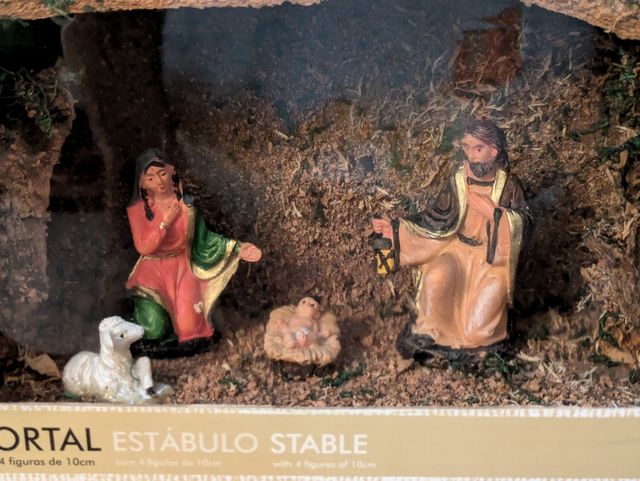 Portal del belén de corcho