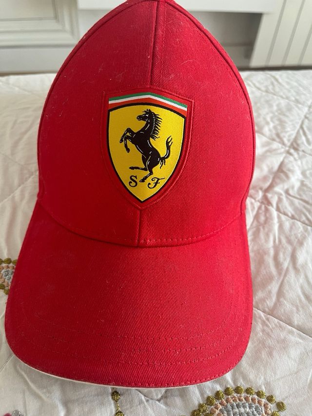 Gorra ferrari autentica