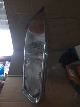 MITSUBISHI CARISMA faro izquierdo 