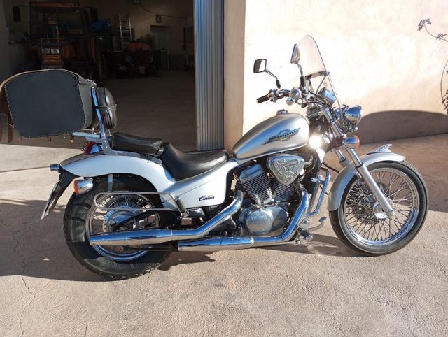 Honda Shadow VT600 Clásica