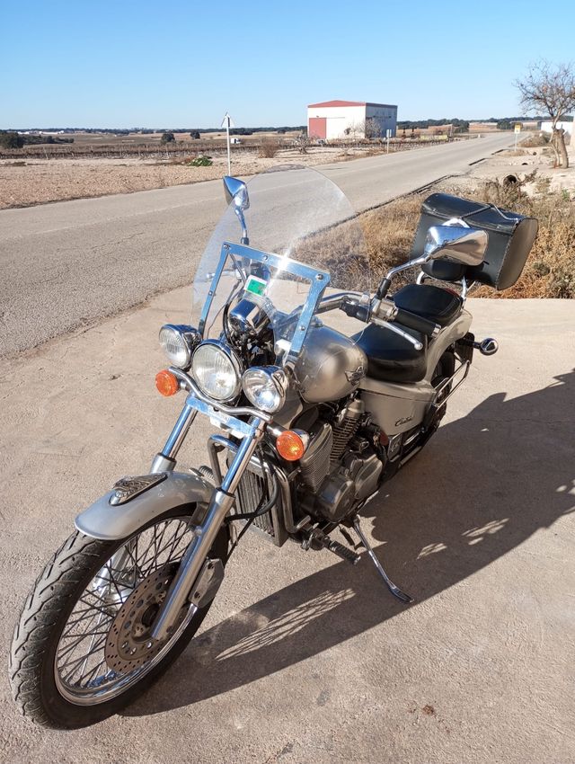 Honda Shadow VT600 Clásica