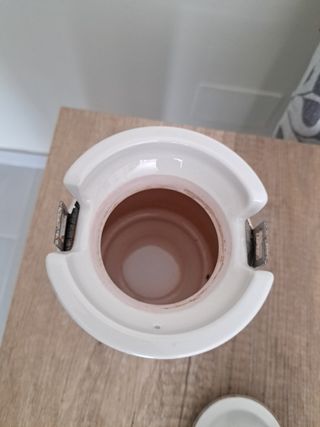 Antiguo contenedor STAATUCHH Ku-2porcelana Berlín