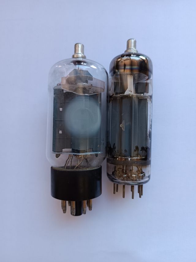 2 válvulas de vacío grandes antiguas