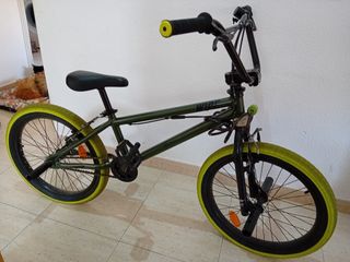 Bicicleta BMX WIPE 360°
