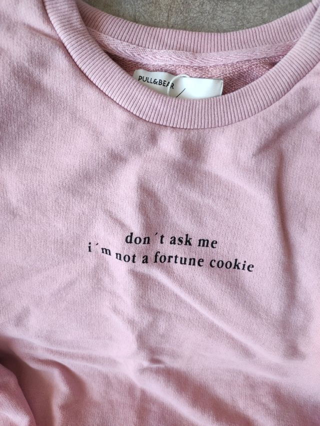 Sudadera rosa. Pull&Bear. Talla M