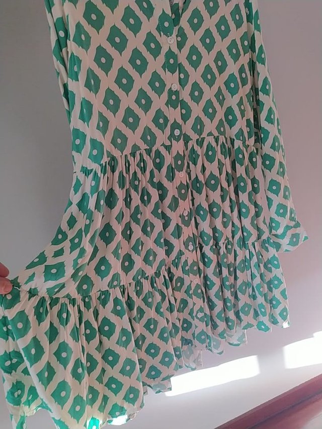 Vestido corto  verde y blanco talla S camisero