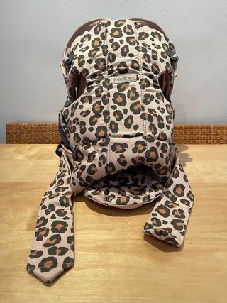 BabyBjörn mochila porta bebé mini leopard