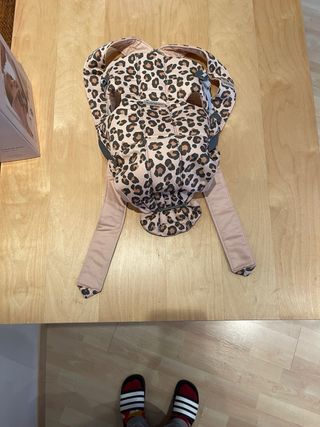 BabyBjörn mochila porta bebé mini leopard