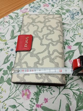 Billetera Tous
