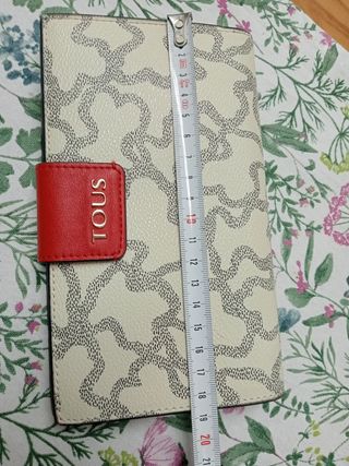 Billetera Tous