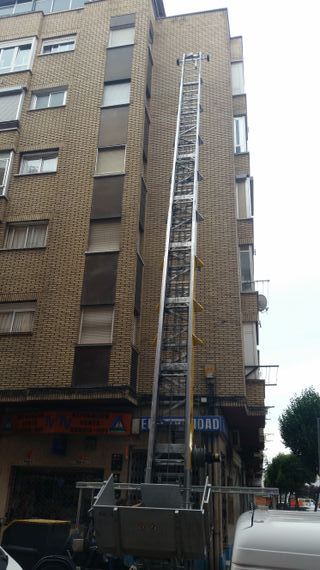 Cambio, renovación, suministro de ventanas.