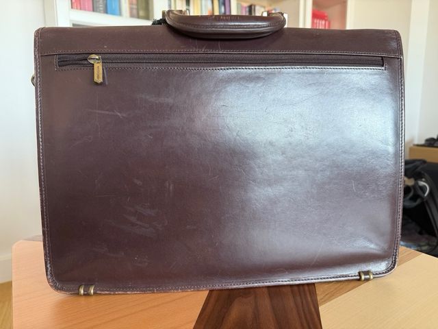 Maletin de cuero