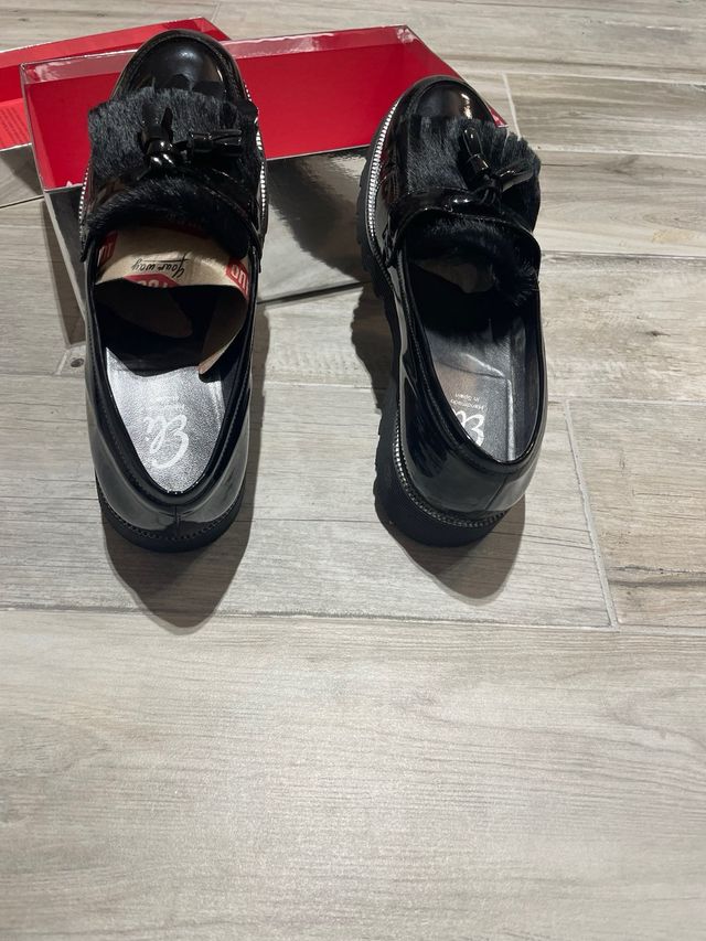 Mocasines negros charol