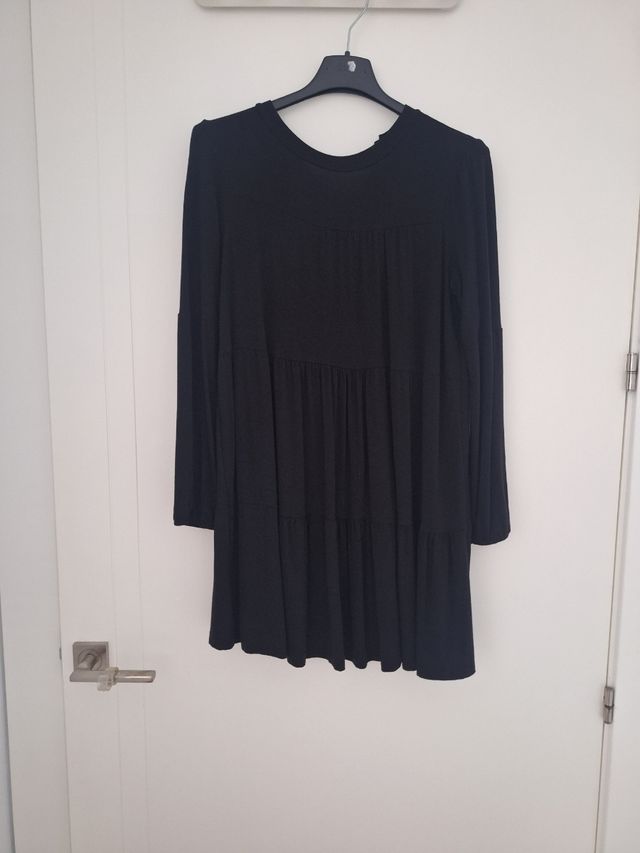 Camiseta de volantes negra