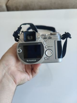 Fujifilm Finepix 4900Zoom