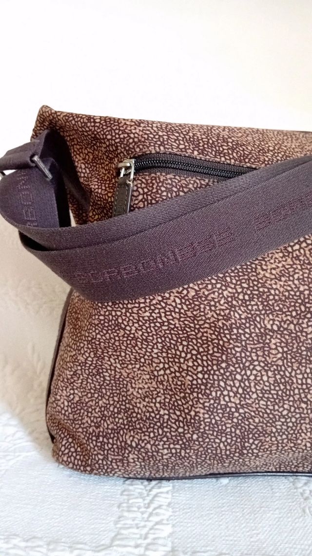 Borsa da spalla con tracolla marrone anni 2000