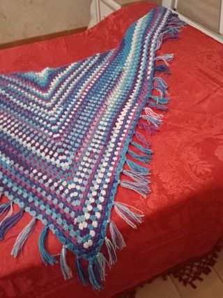 Mantón de manila de croche