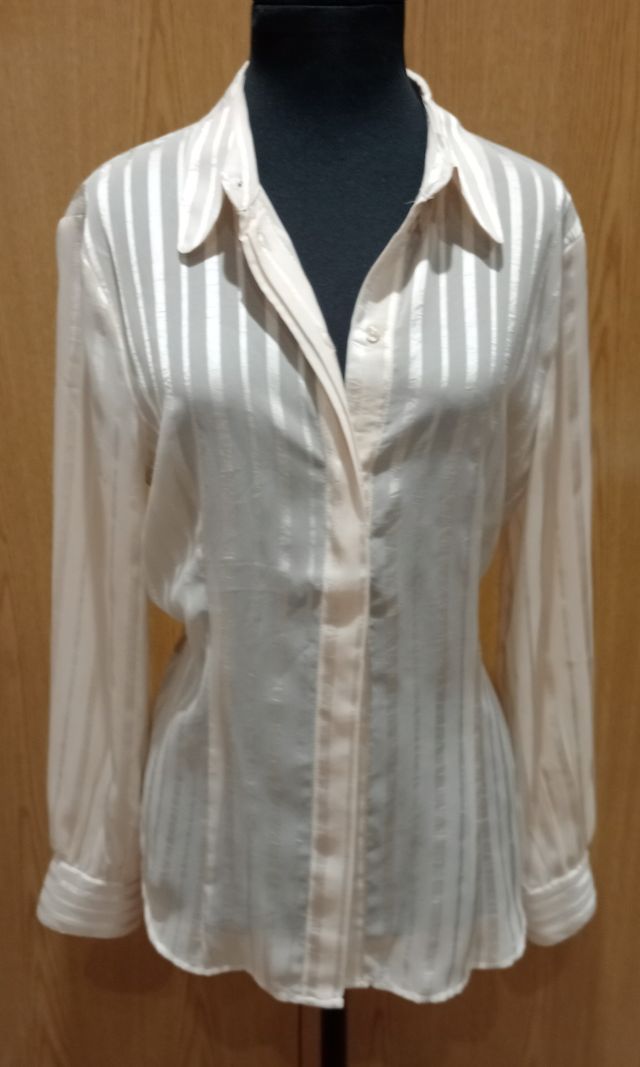 Blusa camisera fina crema