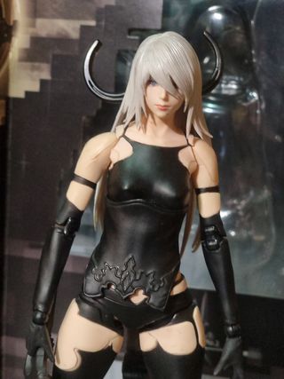 A2 Nier autómata Play Arts Kai
