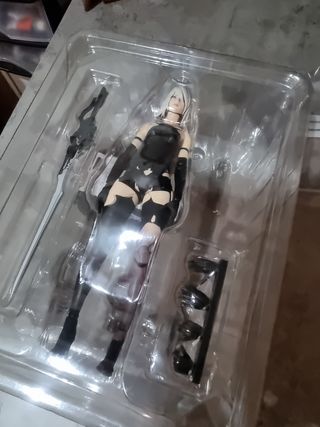 A2 Nier autómata Play Arts Kai