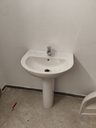 Se venden dos lavabos de obra de la marca IDEAL