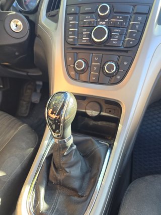 Opel Astra 2011