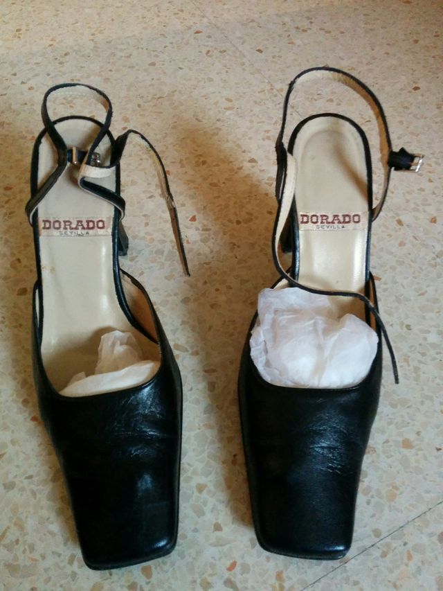 Zapato negro de tacón núm. 37 elegante Dorado