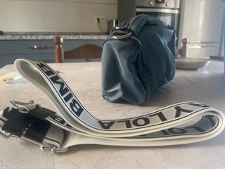 Bolso bimba y lola bandolera nylon color azul deni