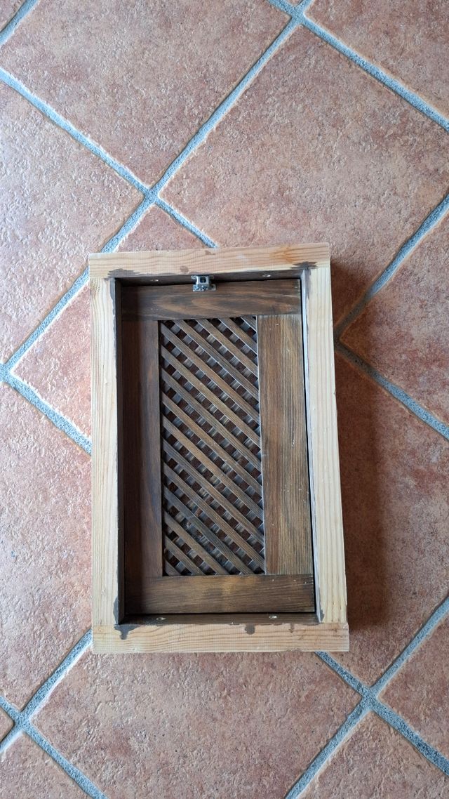 Puerta/trampilla ventilacion de madera