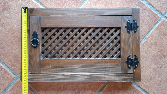 Puerta/trampilla ventilacion de madera