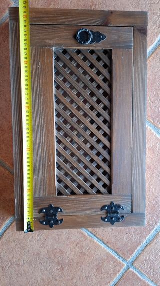 Puerta/trampilla ventilacion de madera