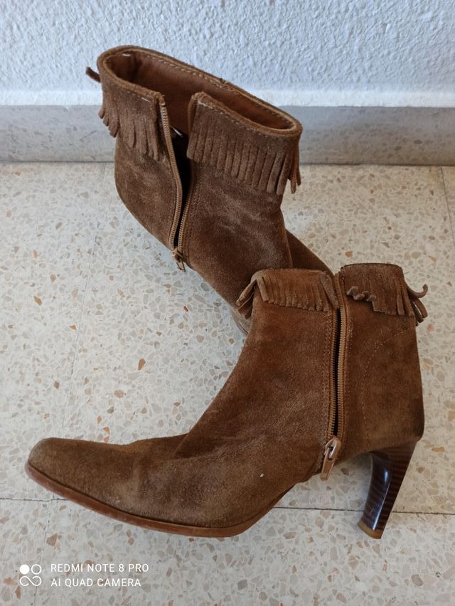 Zapatos botín de tacón de ante num. 38