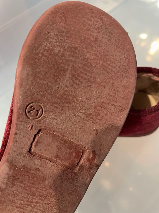 Merceditas burdeos talla 21 marca pisamonas