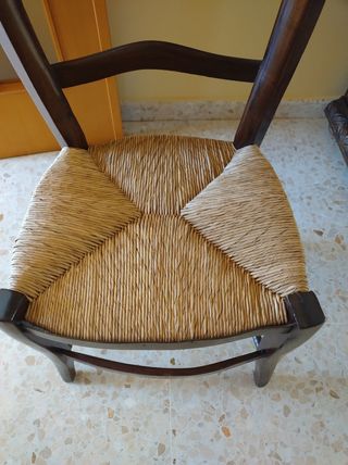 Silla de enea barnizada