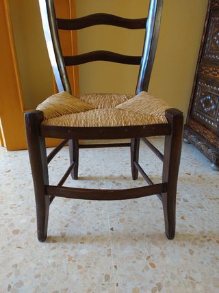 Silla de enea barnizada