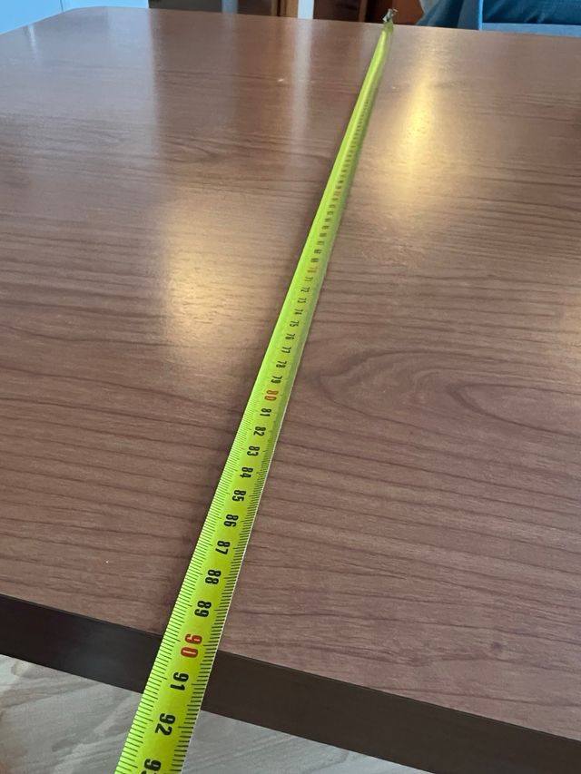 Mesa extensible y sillas