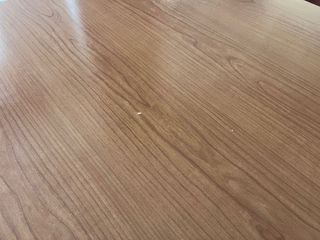 Mesa extensible y sillas