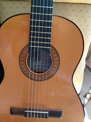 Guitarra clásica española de estudio