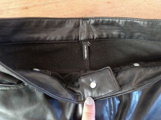 Pantalones cuero 