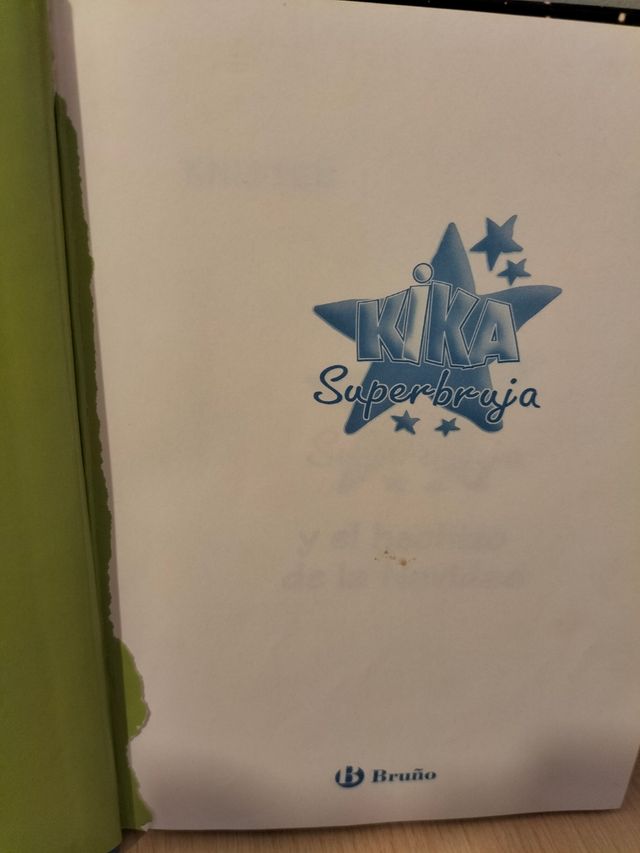 Kika superbruja el echizo de navidad.