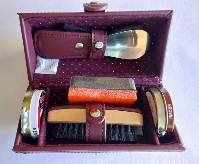 Set de viaje para limpieza calzado
