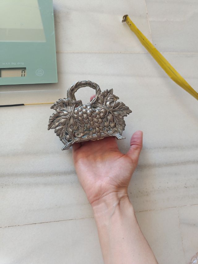 Pequeño servilletero plateado