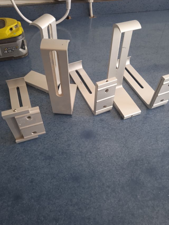 Escuadras de aluminio 